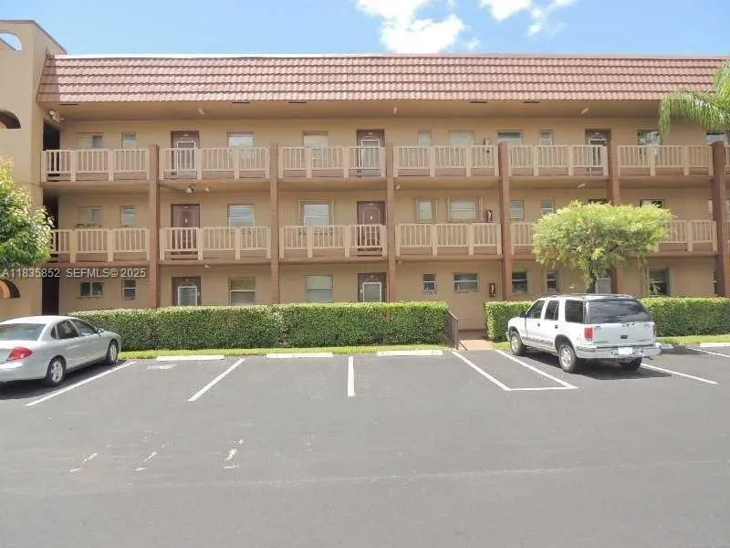Sunrise Lakes Phase Iii