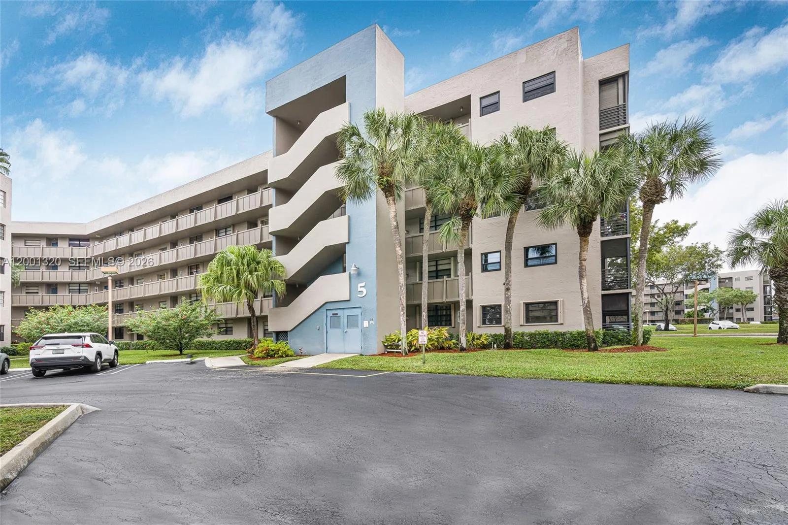 Colony Point 5 Condo