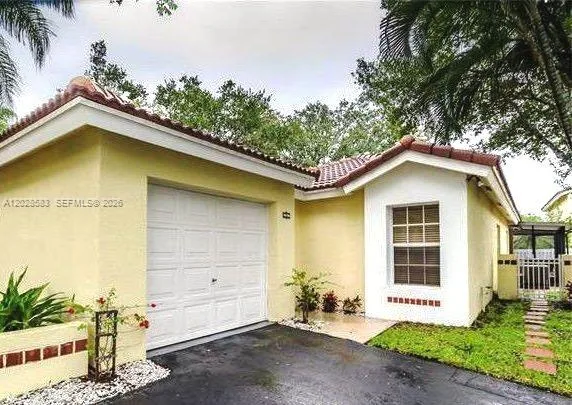 Country Isles Garden Home