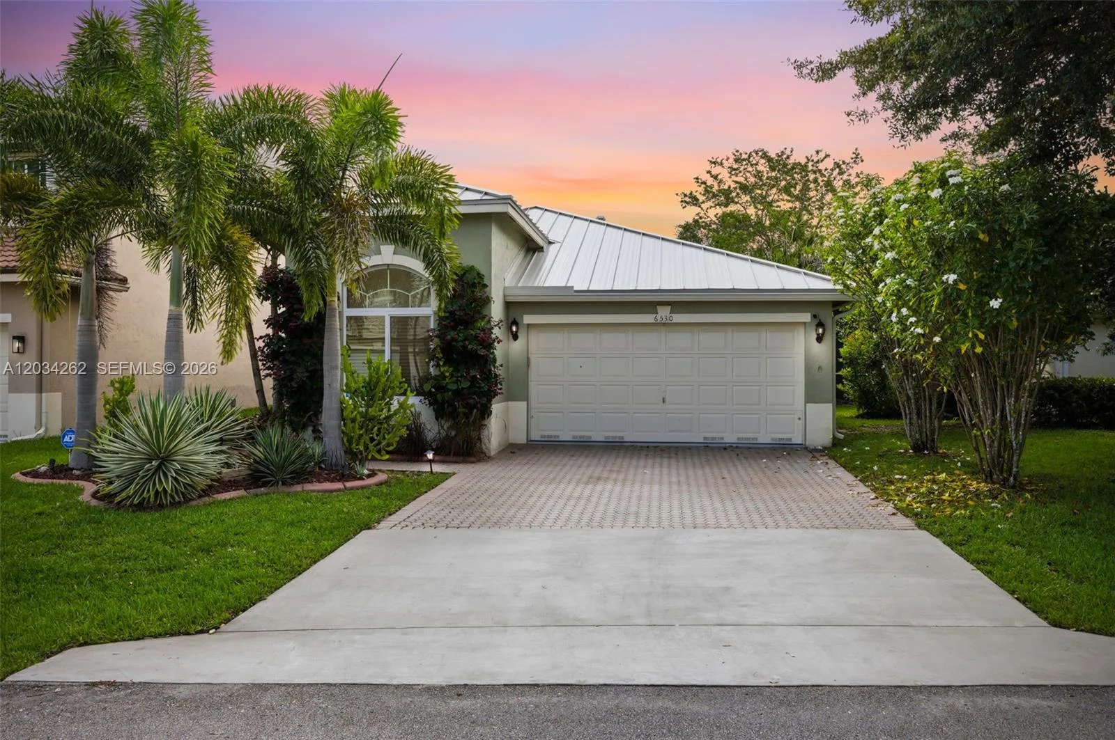 Regency Lakes At Coconut