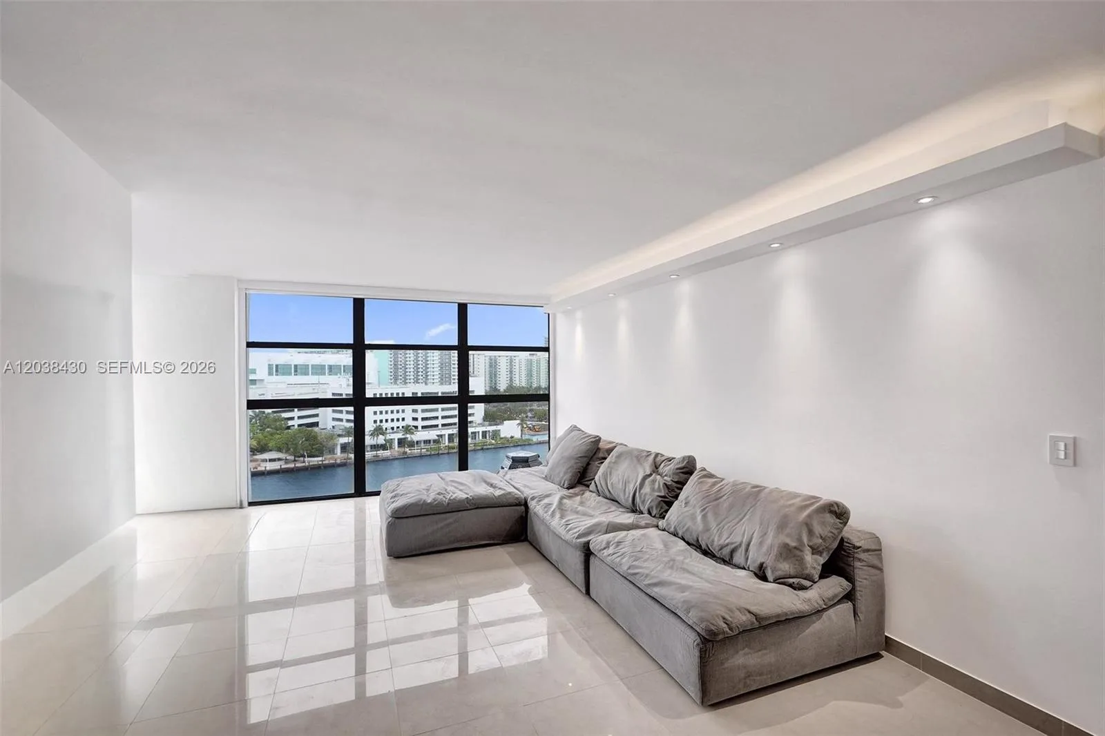 Towers Of Oceanview East