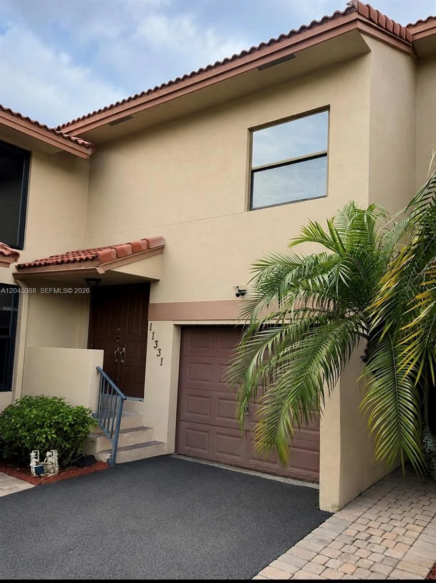 Pembroke Lakes South