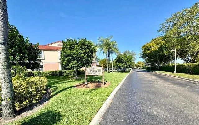 Club Quarters At Raintree
