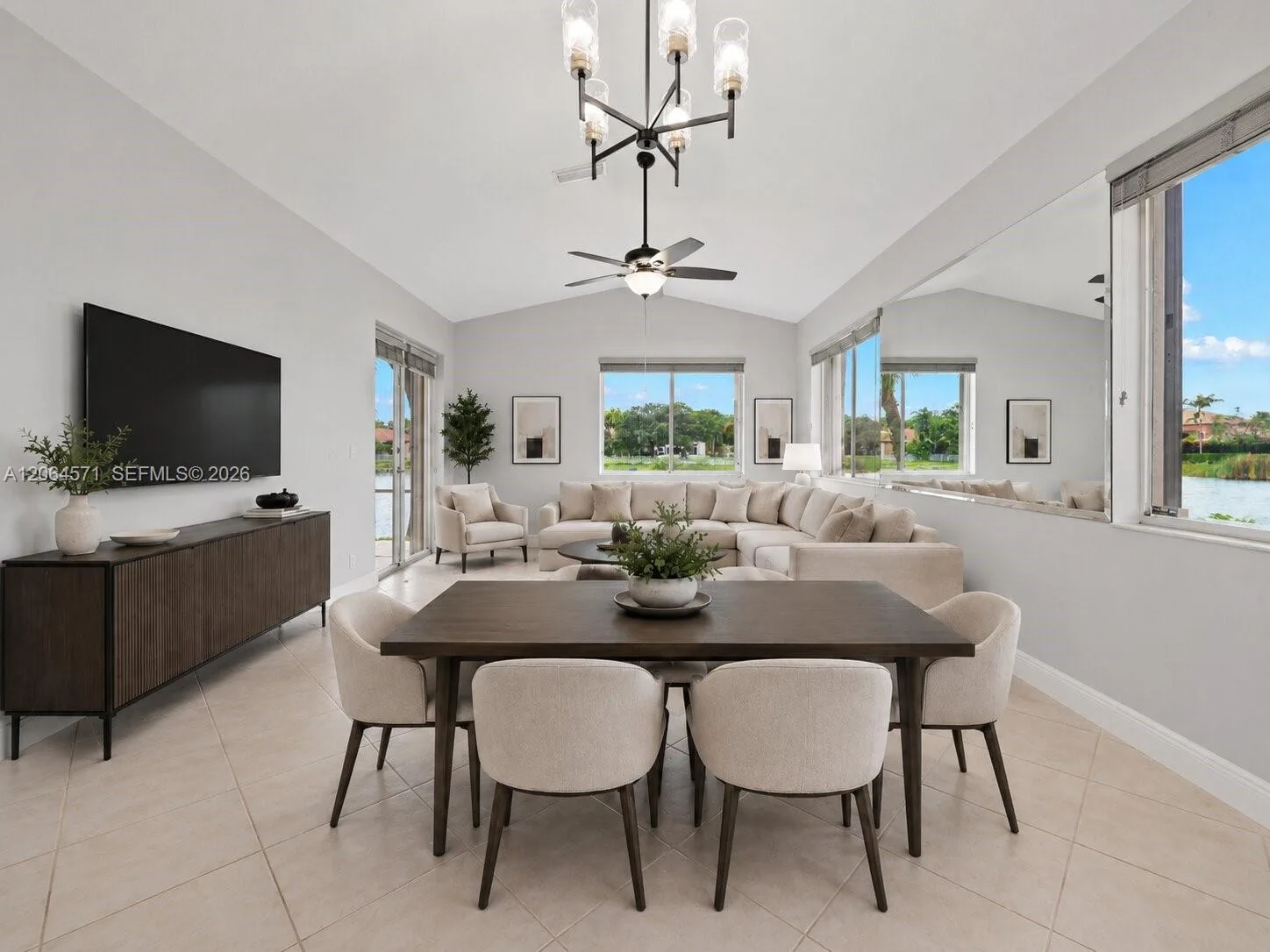 Hollywood Lakes Country C