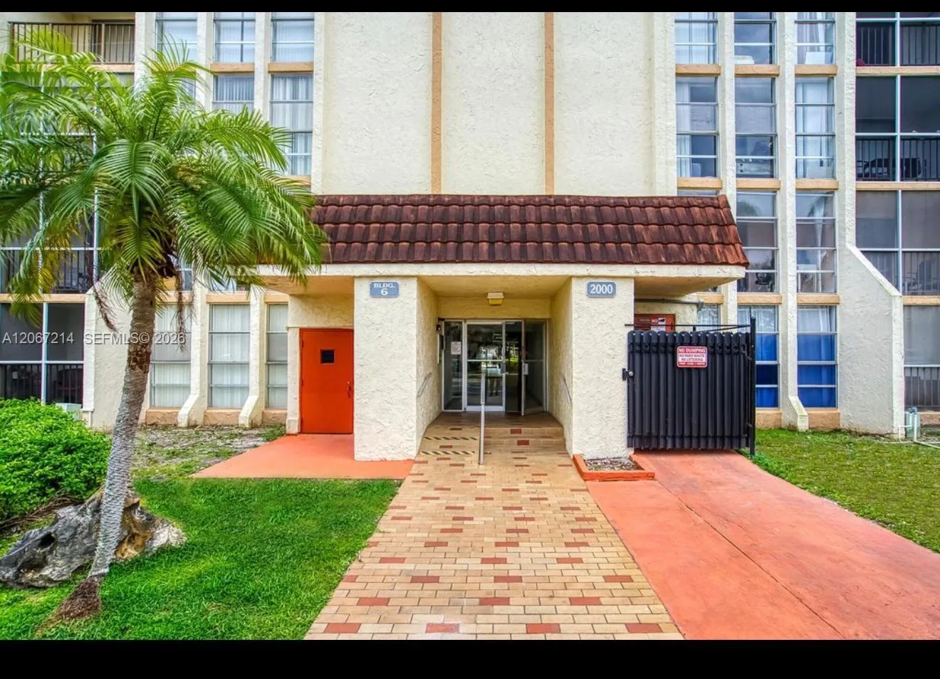 Desoto Park Condo