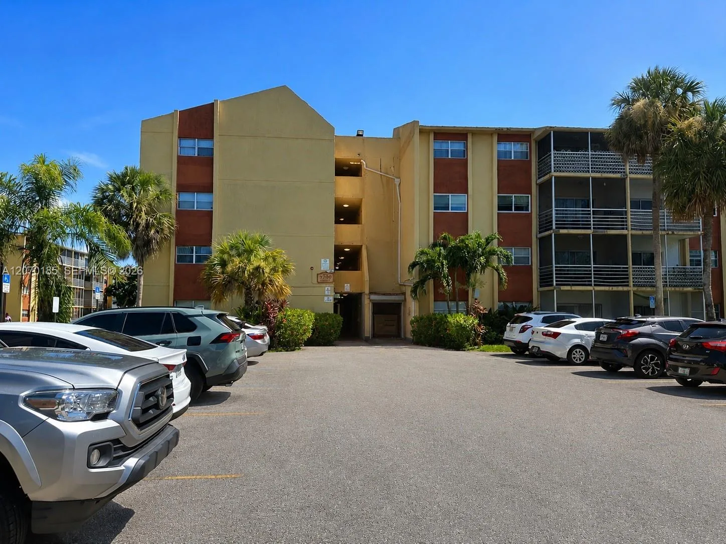 Sunset Hills I Condominiu