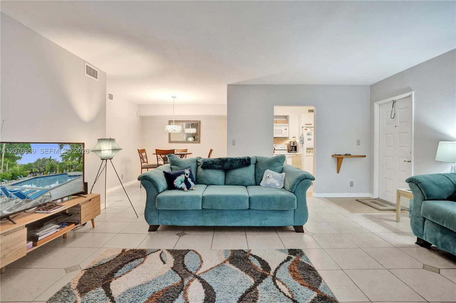 Oakland Forest Club Condo