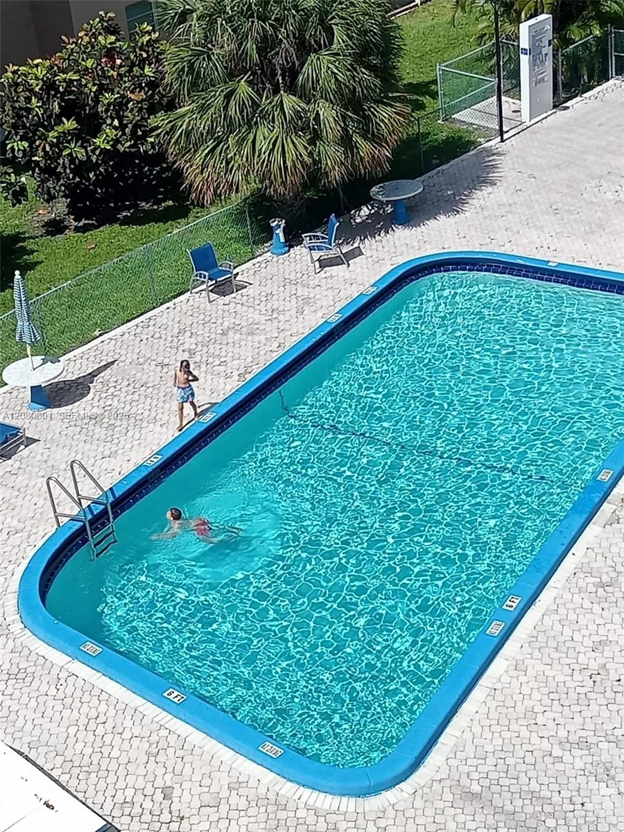 Meadowbrook Towers Condo