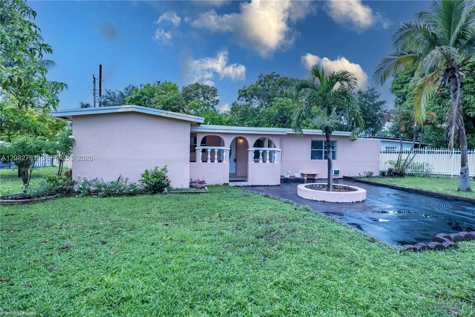 Lauderdale Manors