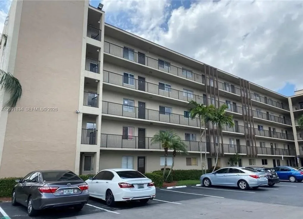 Cascades Of Lauderhill