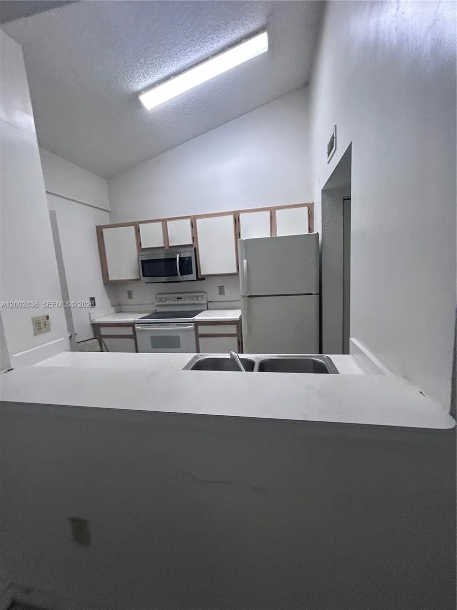 Lakeview Club Condo