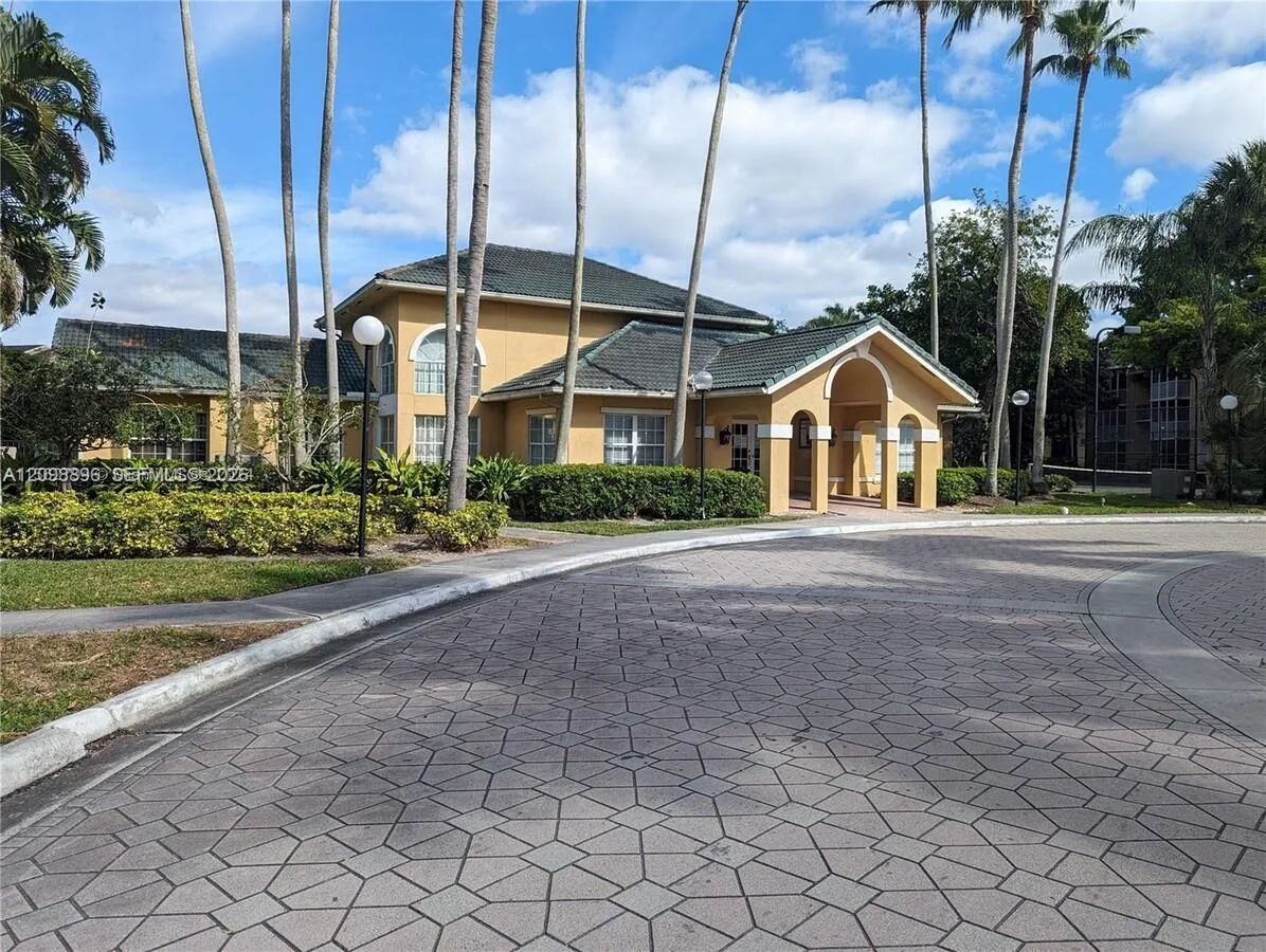 Windward Lakes Condo