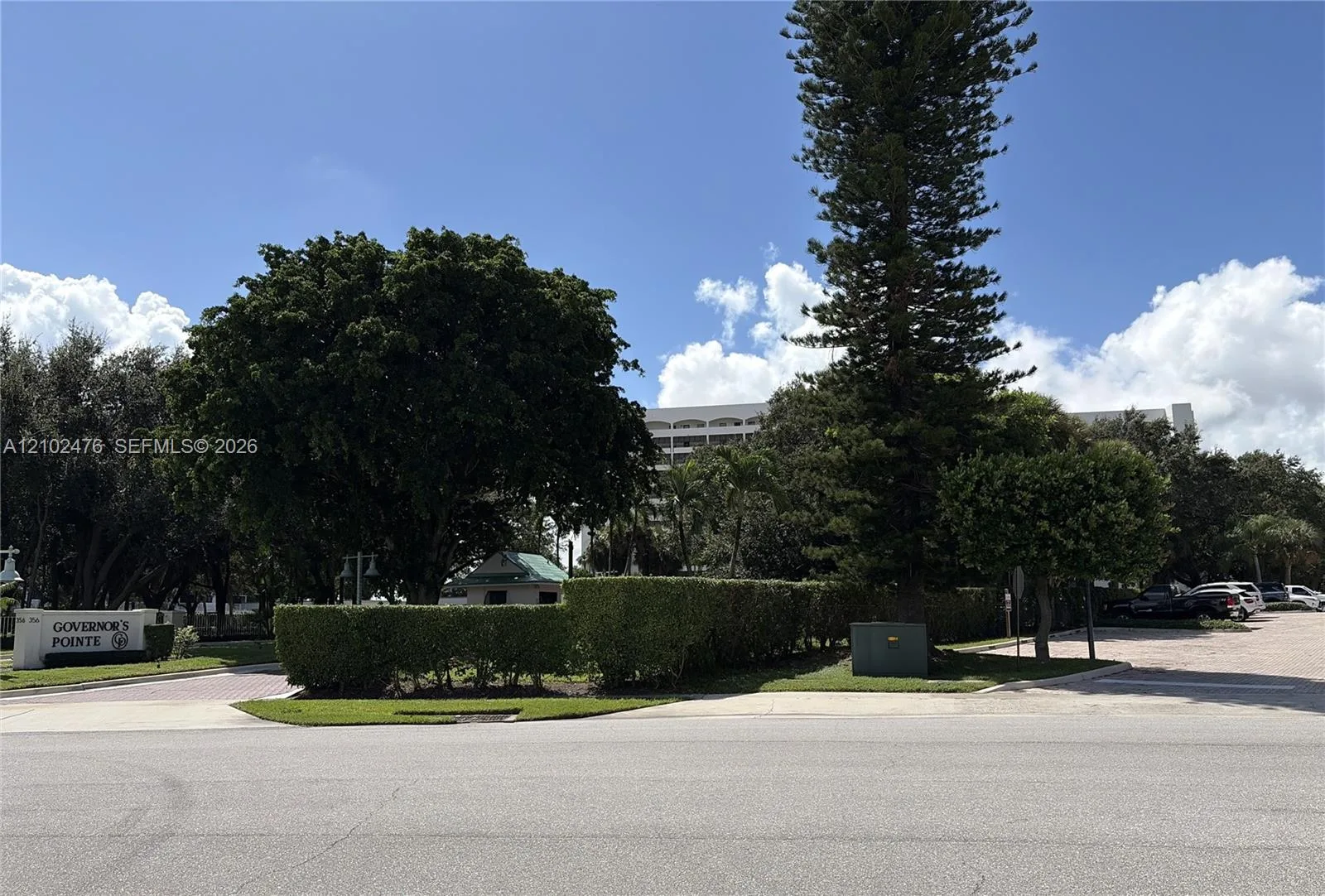 Governors Pointe Condo