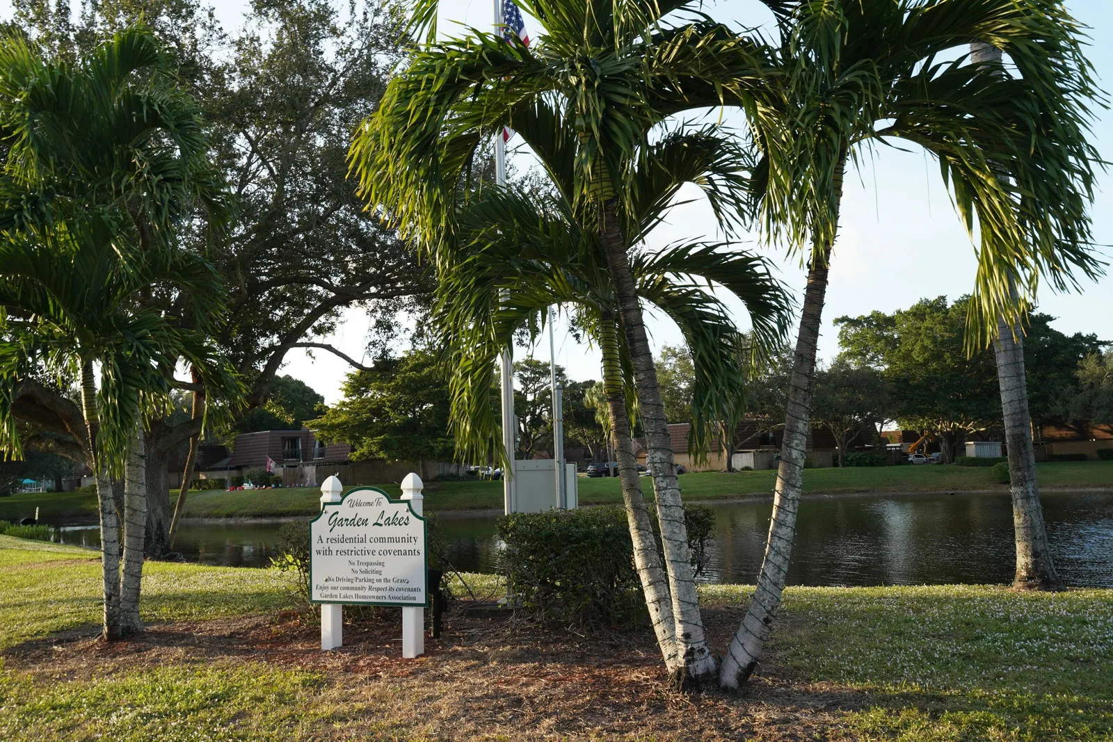 Garden Lakes And Garden Square Shops