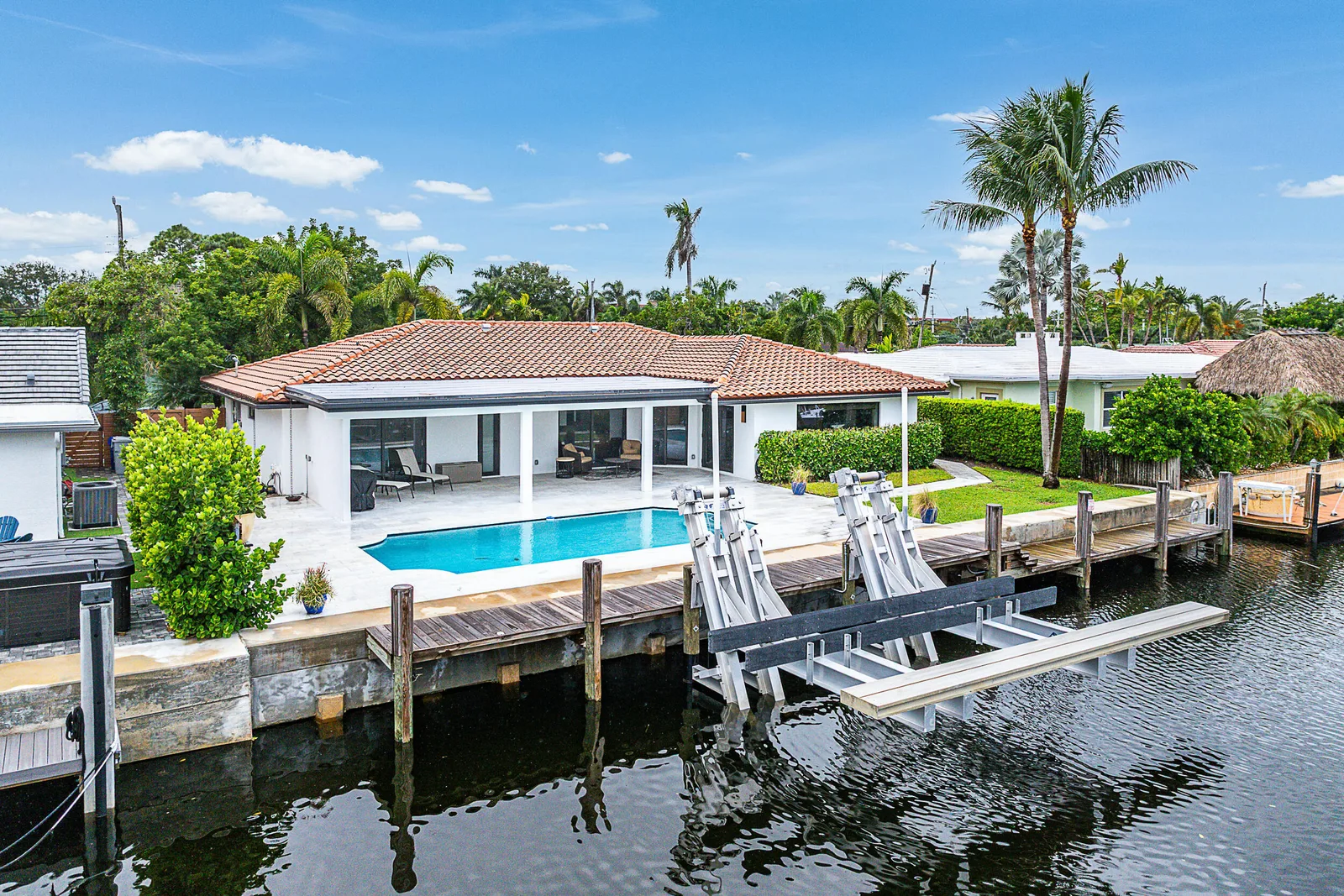 Country Club Isles