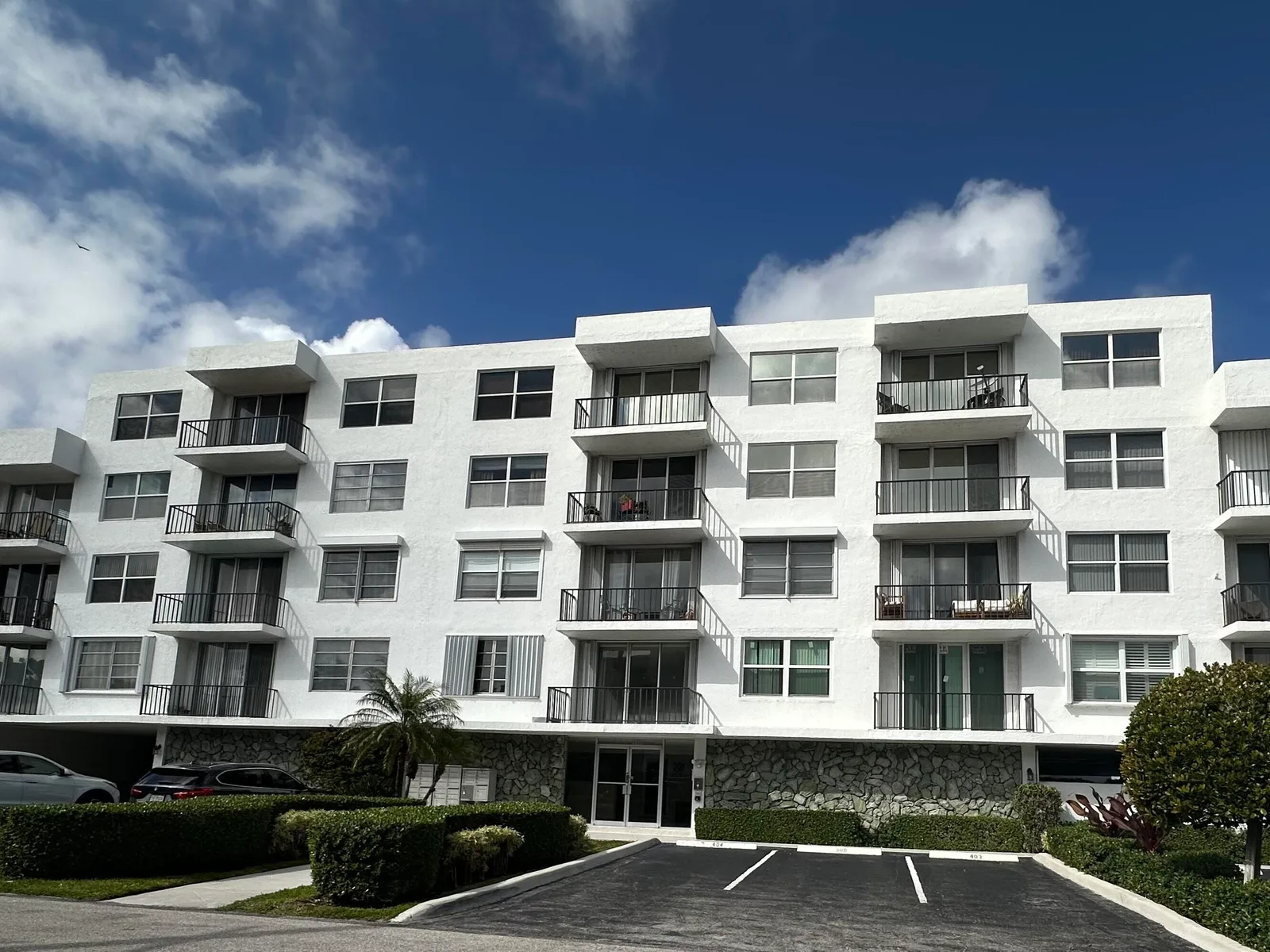 Croton Harbor Condo