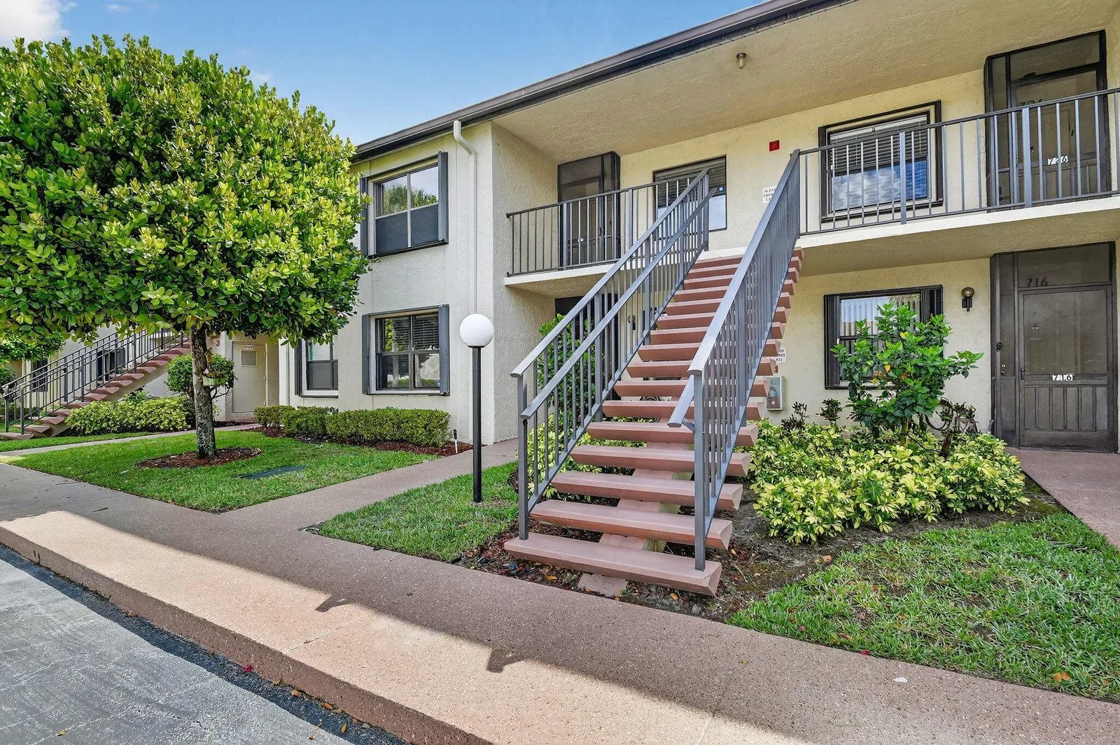 Gardens Of Willow Bend Condos
