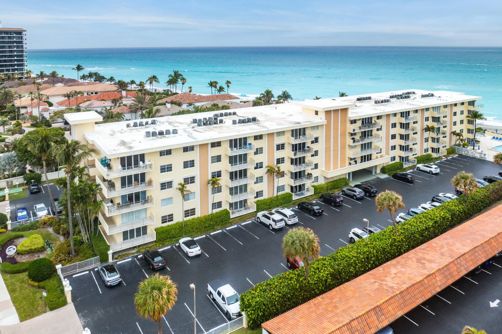 Juno By The Sea Condo Apts
