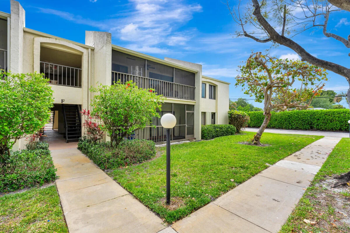 Pines Of Jupiter/tequesta Condo