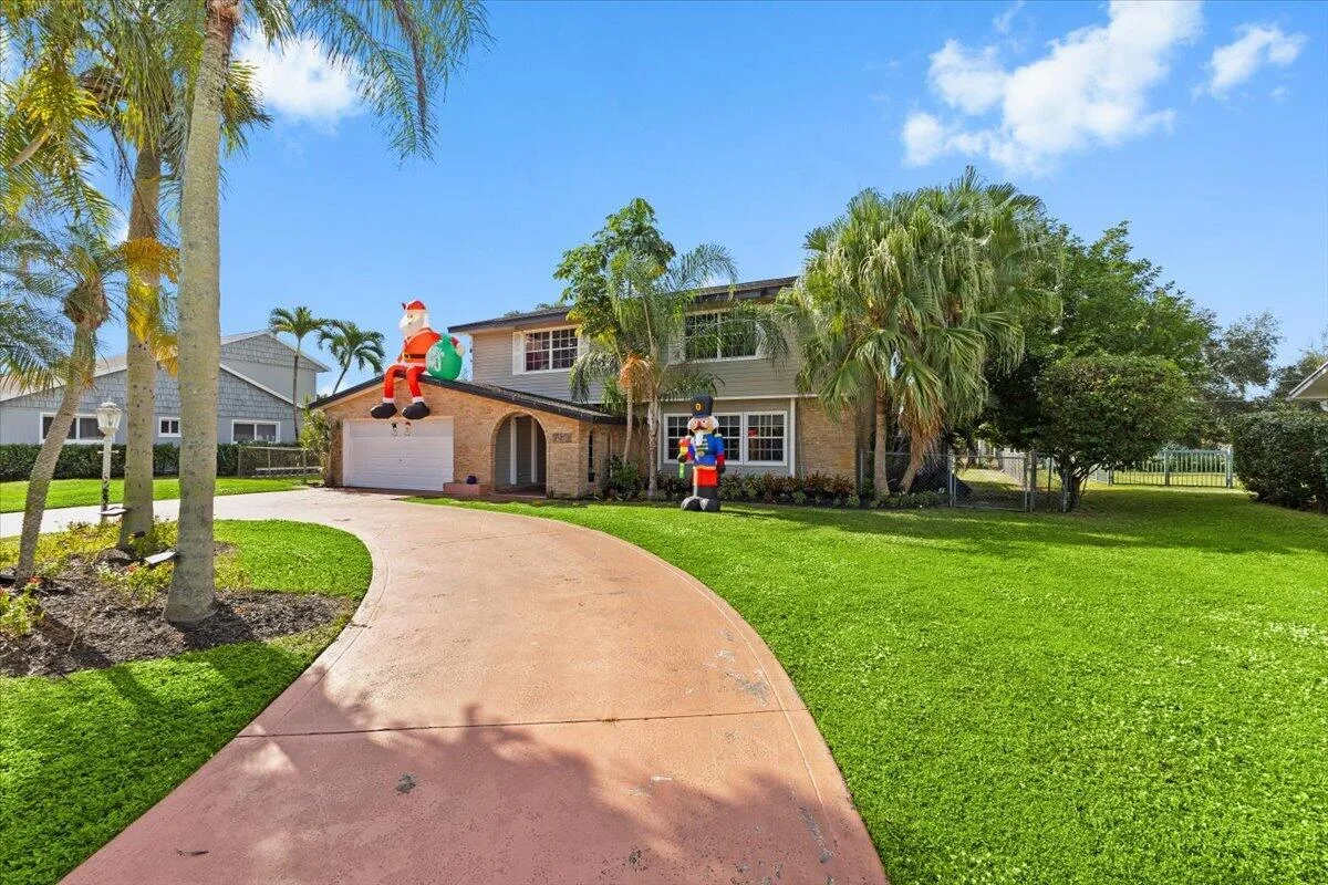 Palm Beach Natl Golf And Country Club Estates