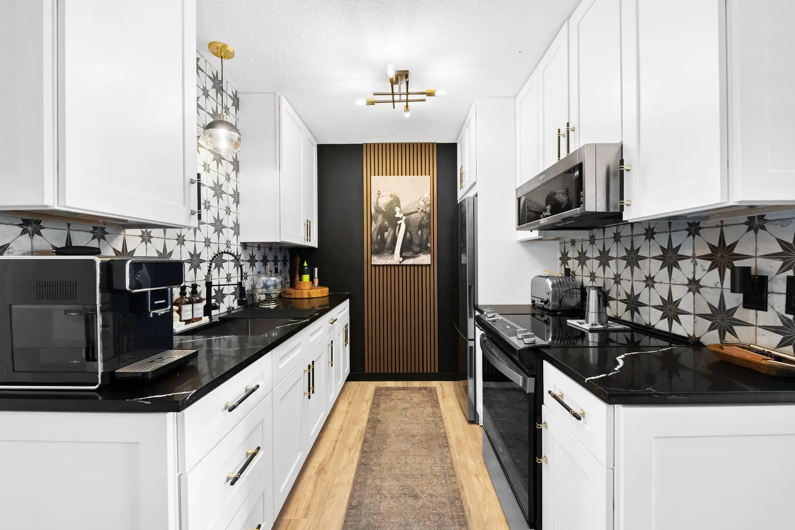 Hovianna Apts Condo