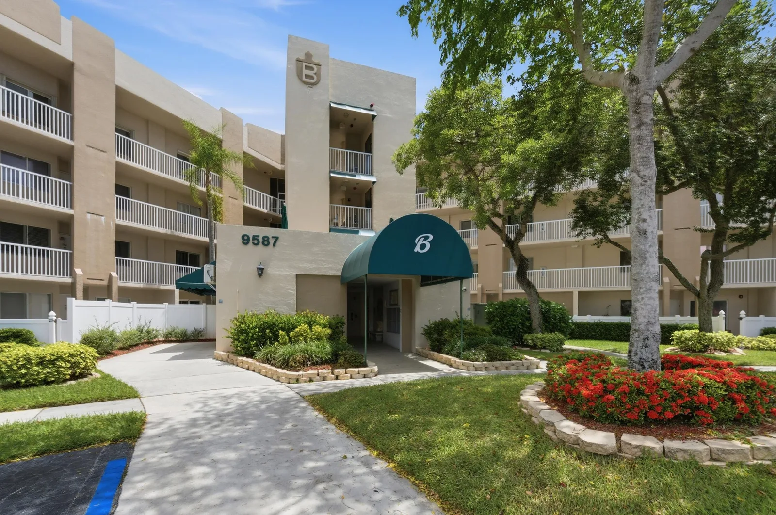 Weldon Condominium