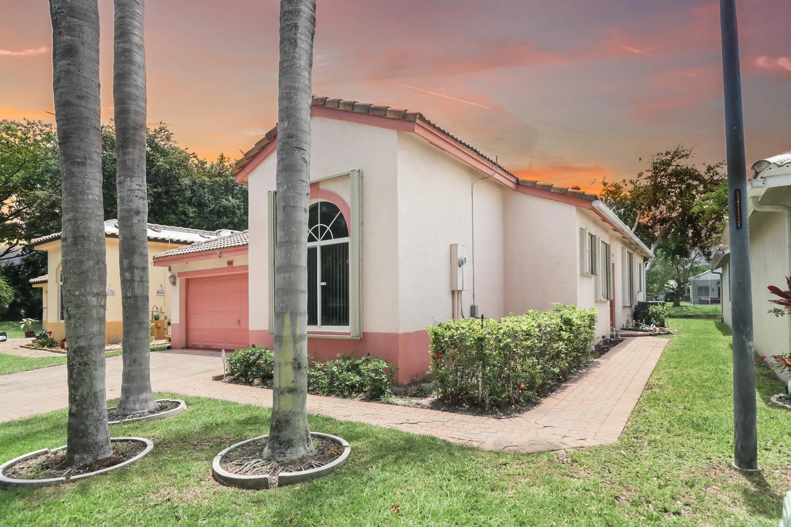 Regency Lakes At Coconut Creek