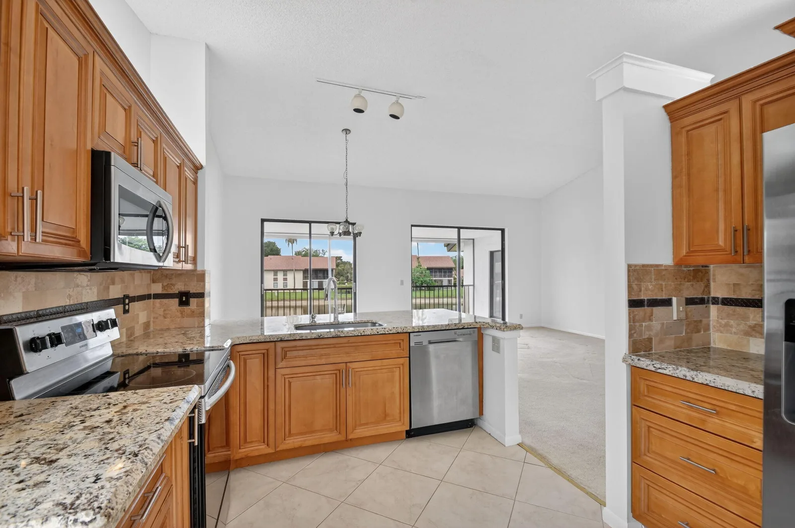 Palm Chase Lakes Condo