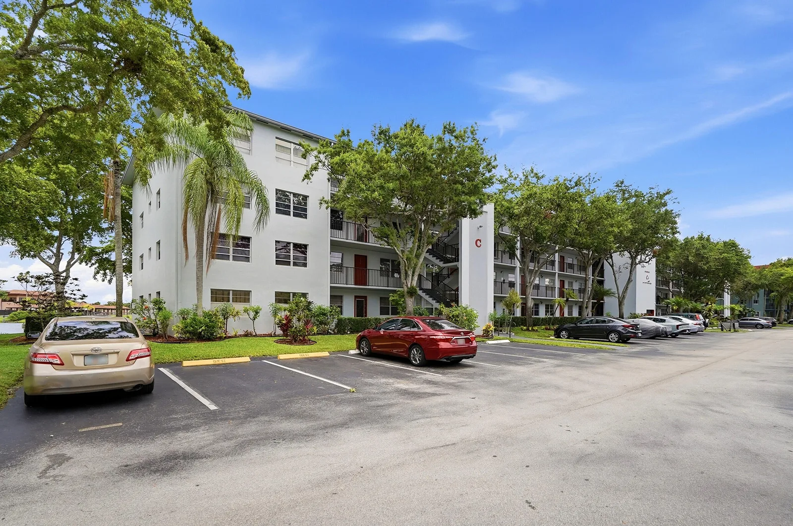 Ivanhoe West At Century Village