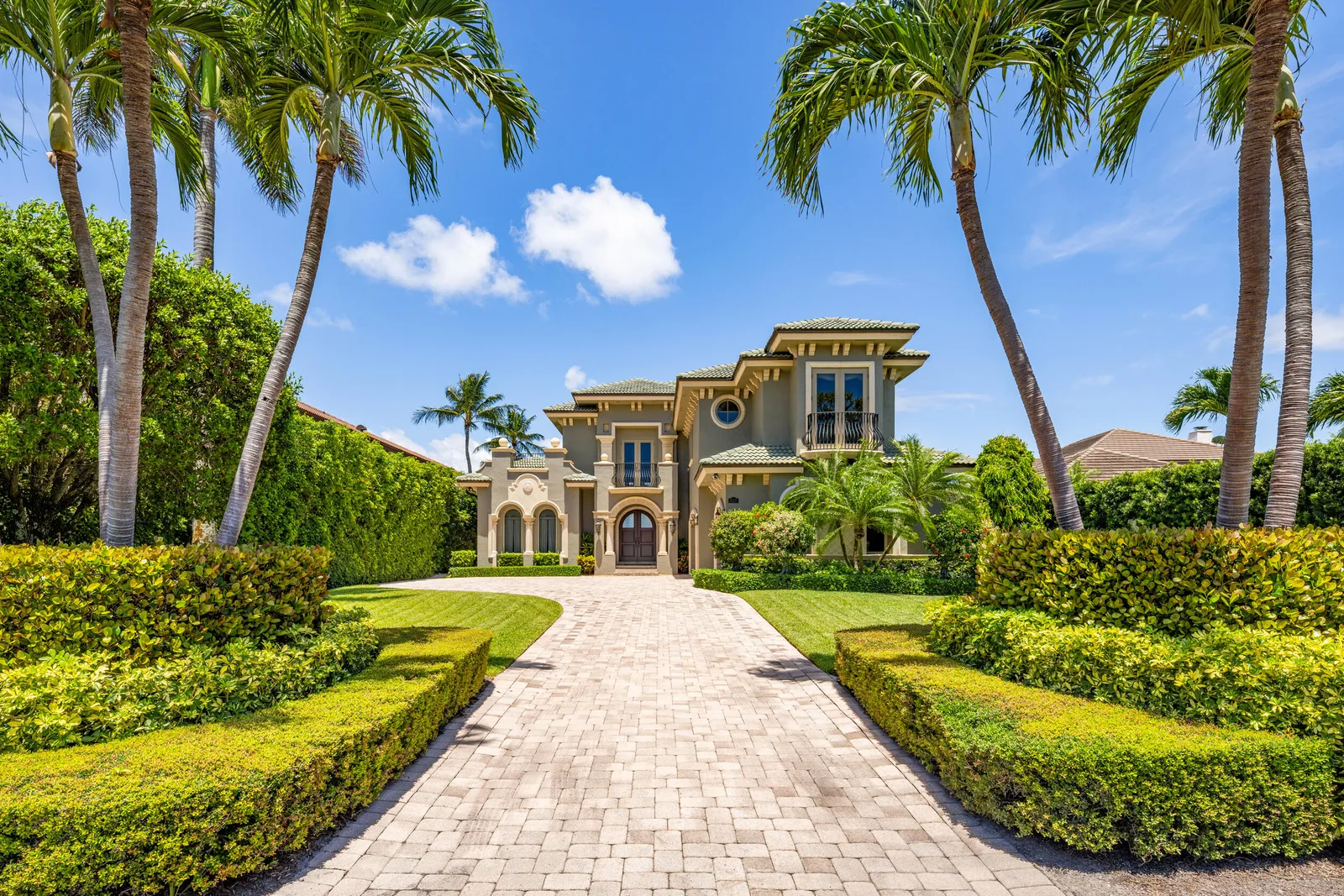 Lake Shores Lantana
