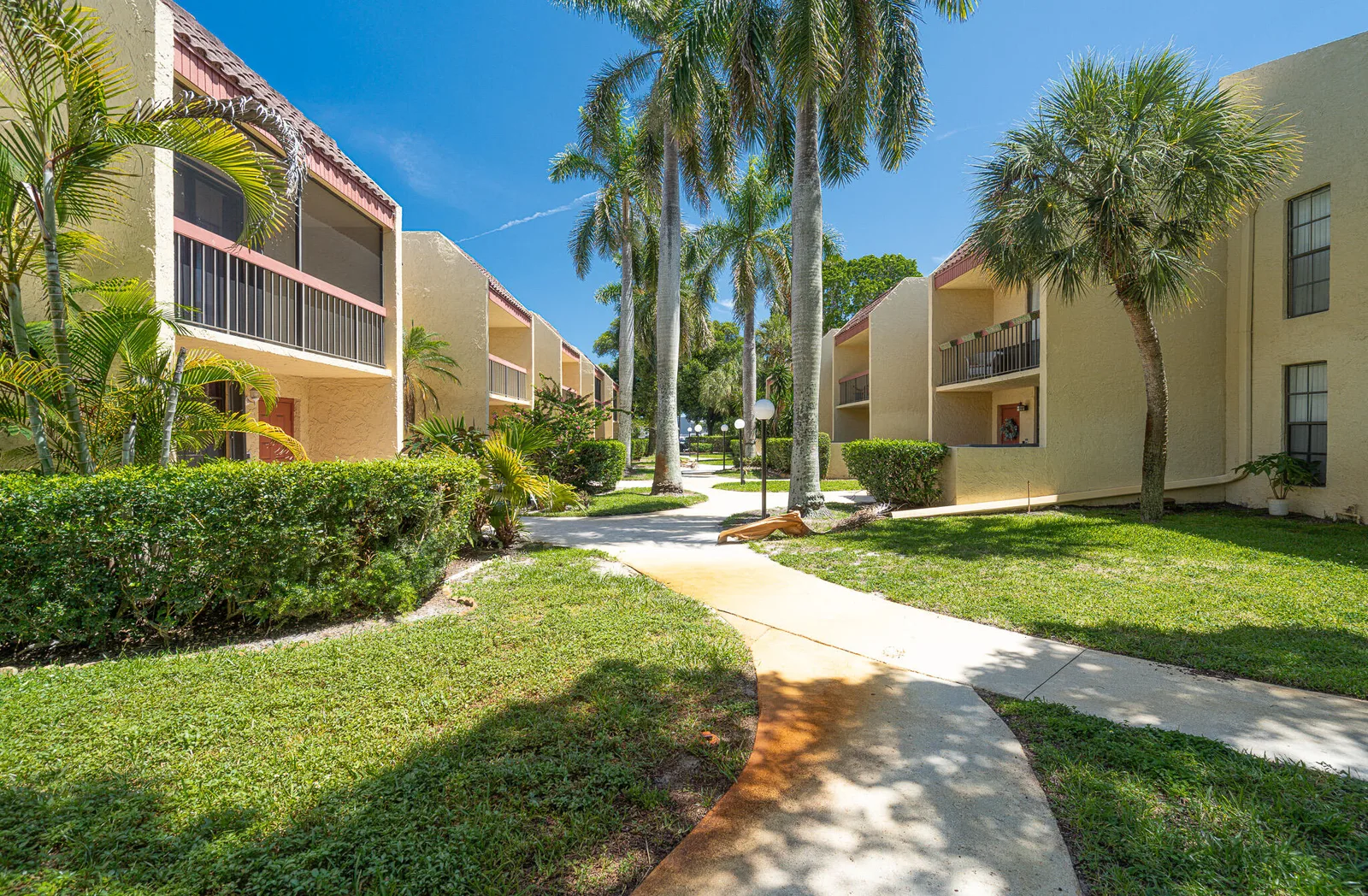 Vista Gardens I Condo