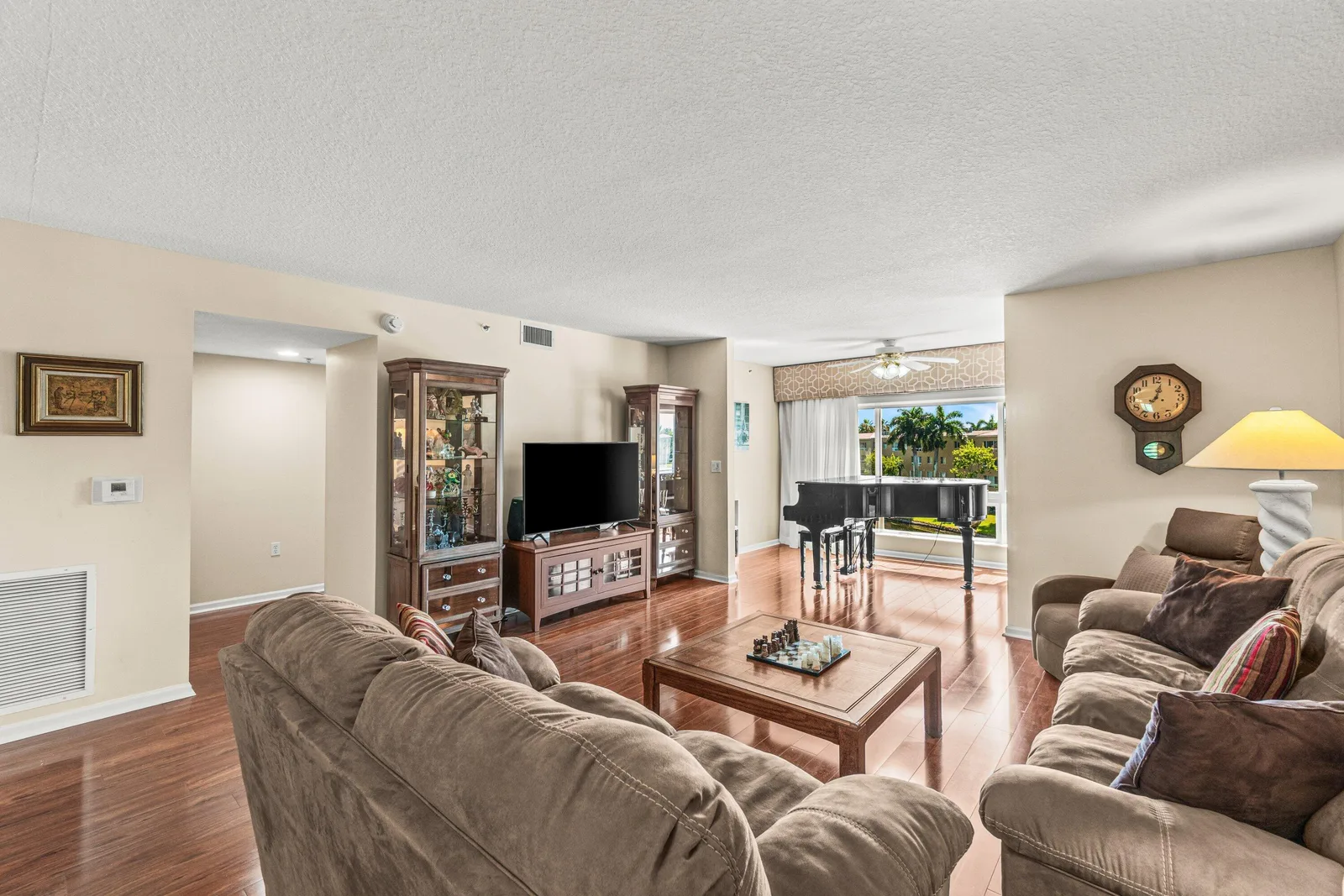 Coral Cove Condo