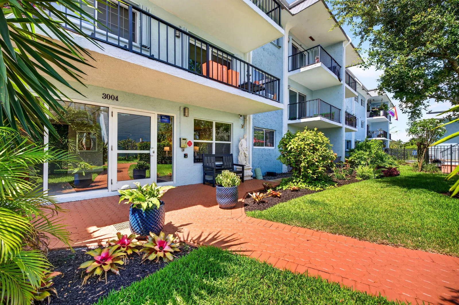 River Manor Condo