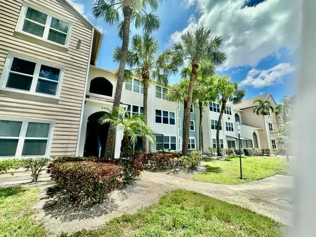 Boynton Landings Condo