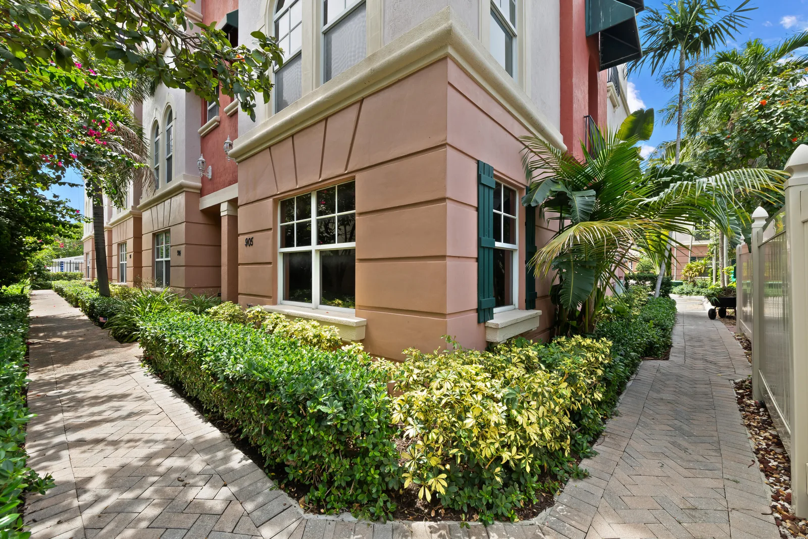 Villa Medici Condo