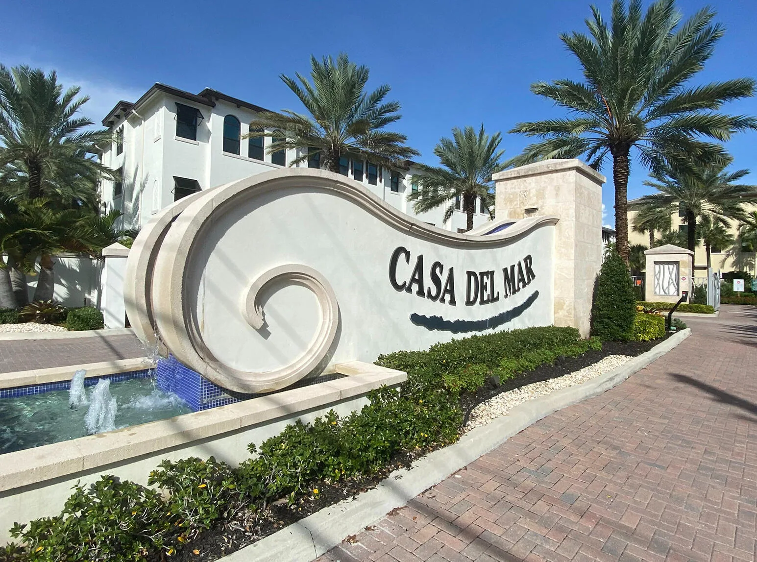 Casa Del Mar