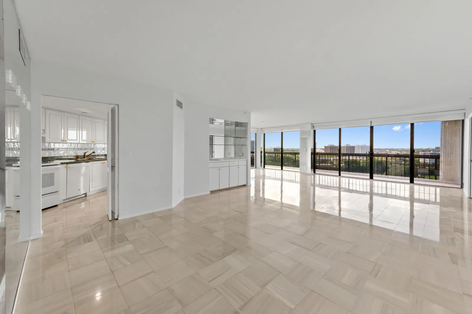 Lands Of The President/consulate Condo
