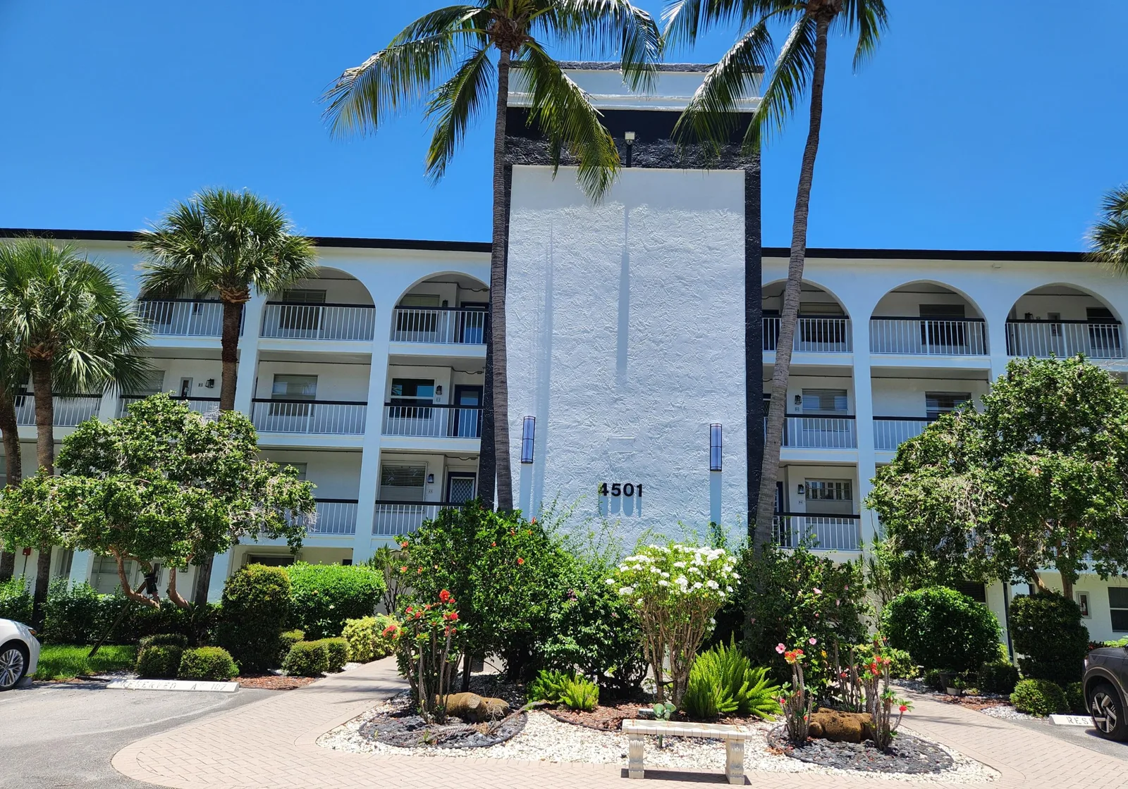 Martinique Village I Condo