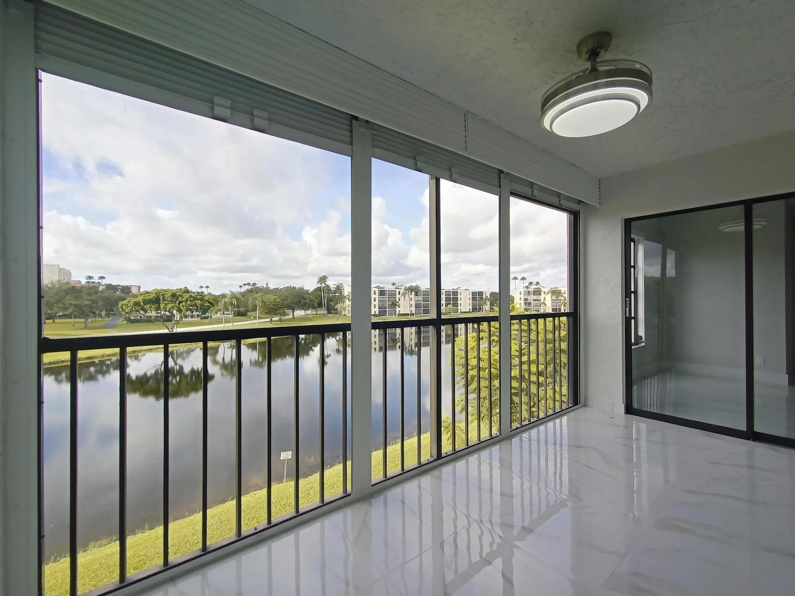 Huntington Lakes Sec Four Condos