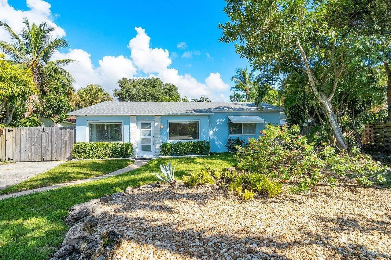 Lakeside Point Add To Lantana