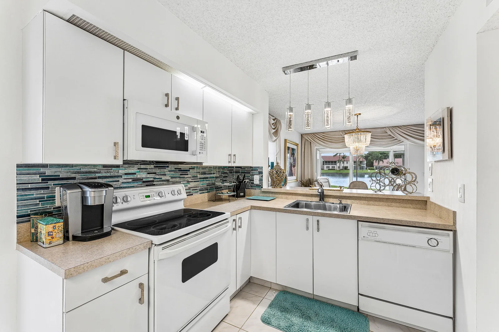 Emerald Pointe Condo