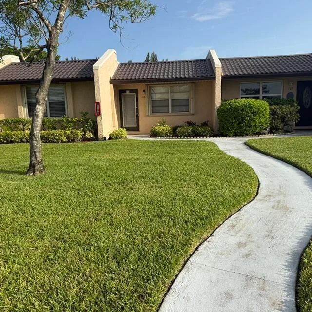 Golden Lakes Village Condo F
