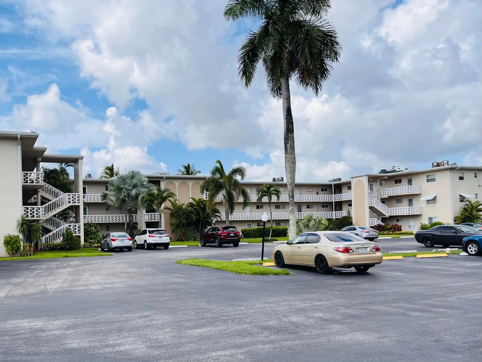 Lake Clarke Gardens Condo
