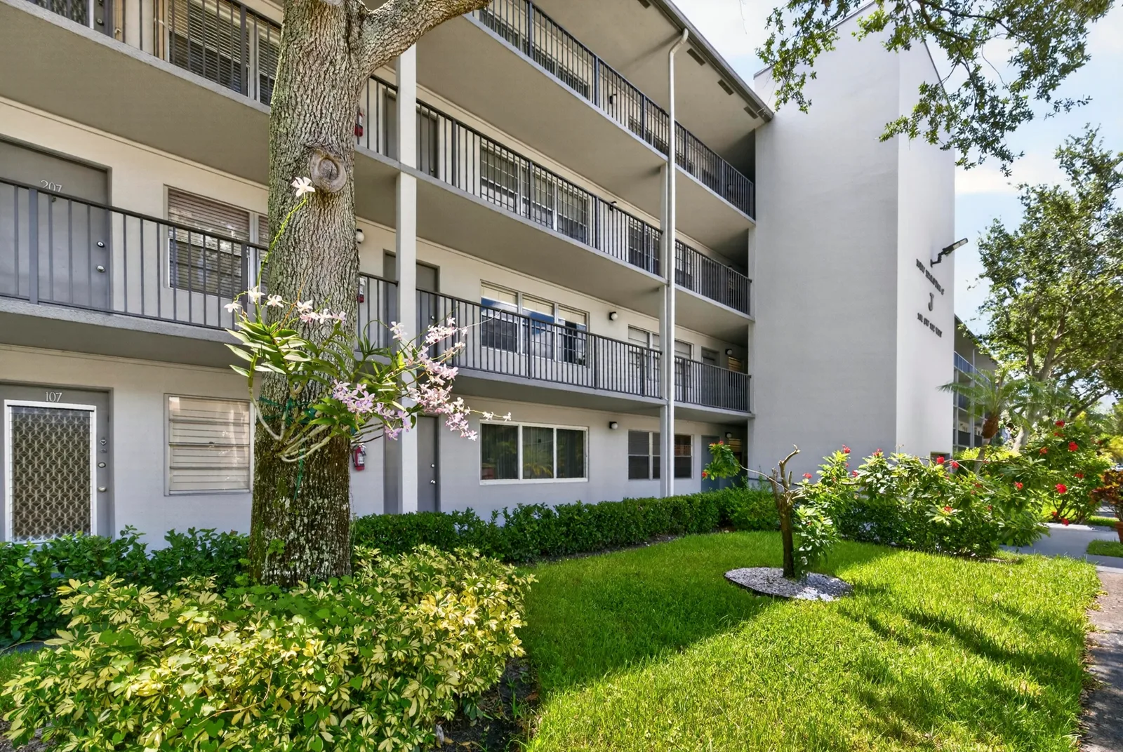 New Hampton At Century Village