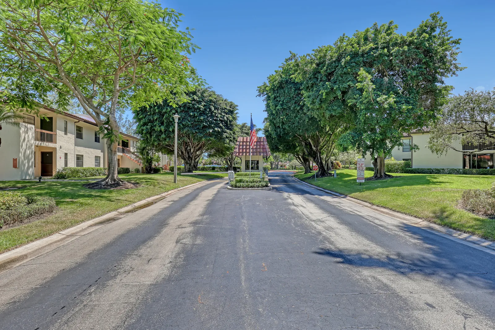 Glades Of Boca Lago Condo