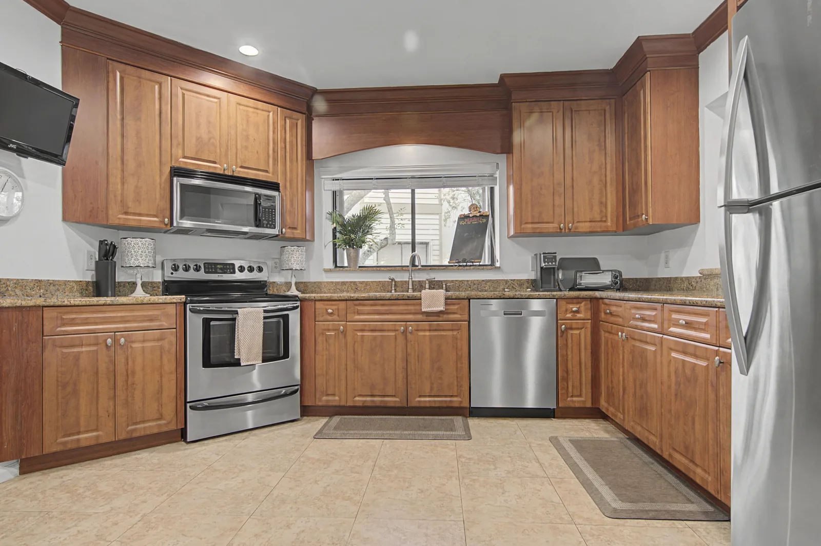 Dunbar Woods Condo