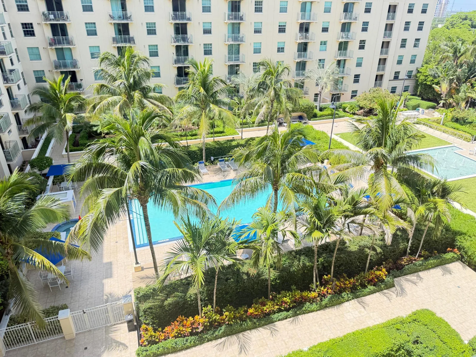 610 Clematis Condo