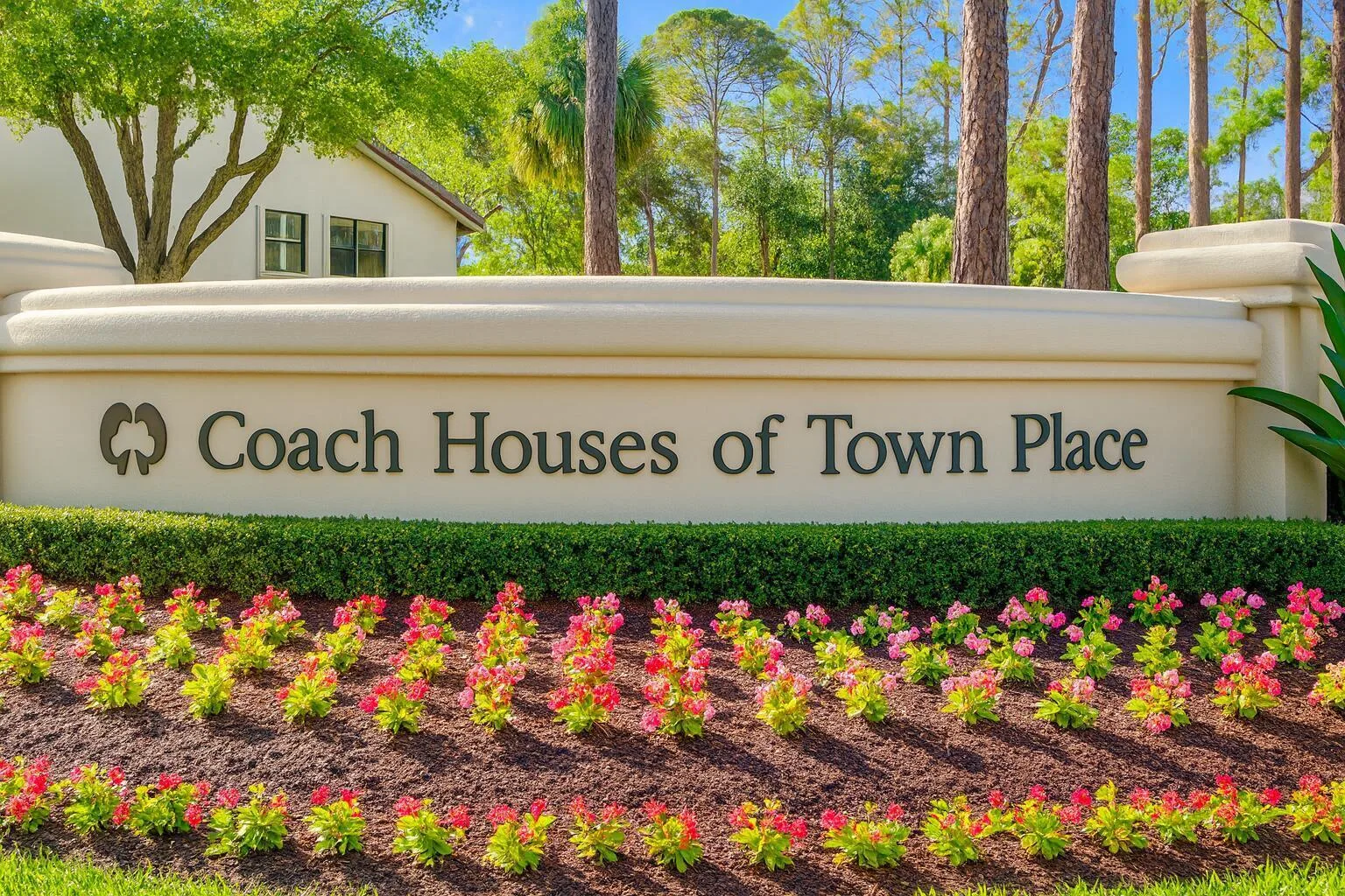 Coach Houses Of Town Place
