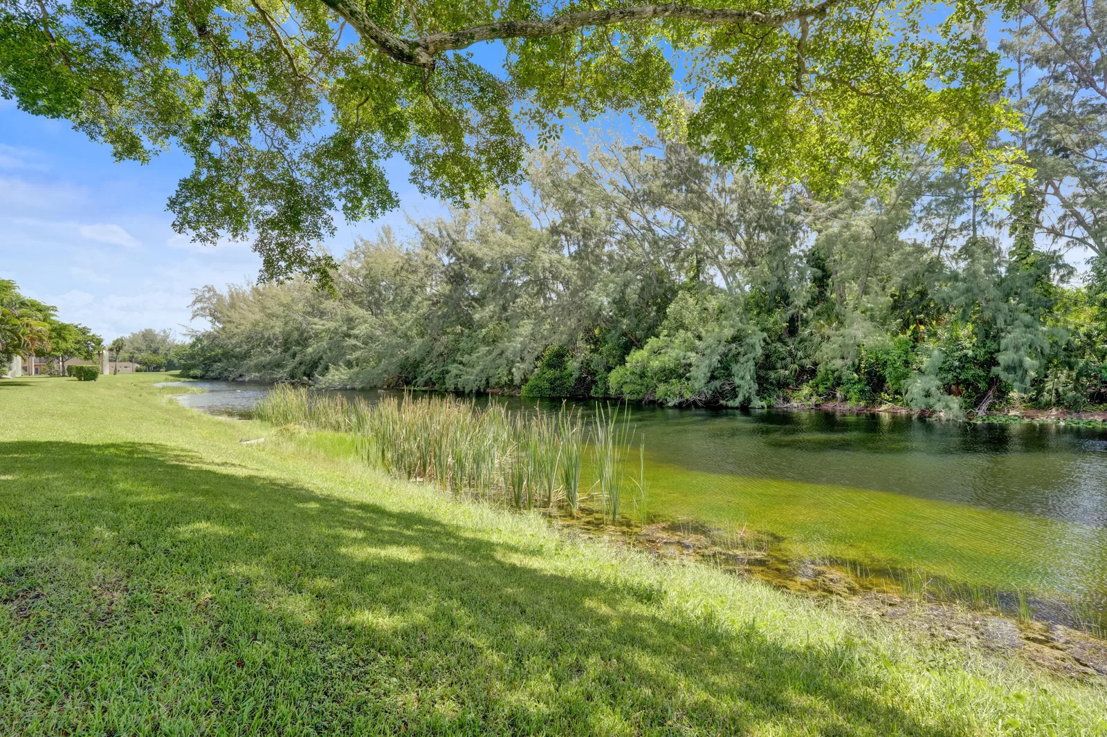 Golden Lakes Village Condo E