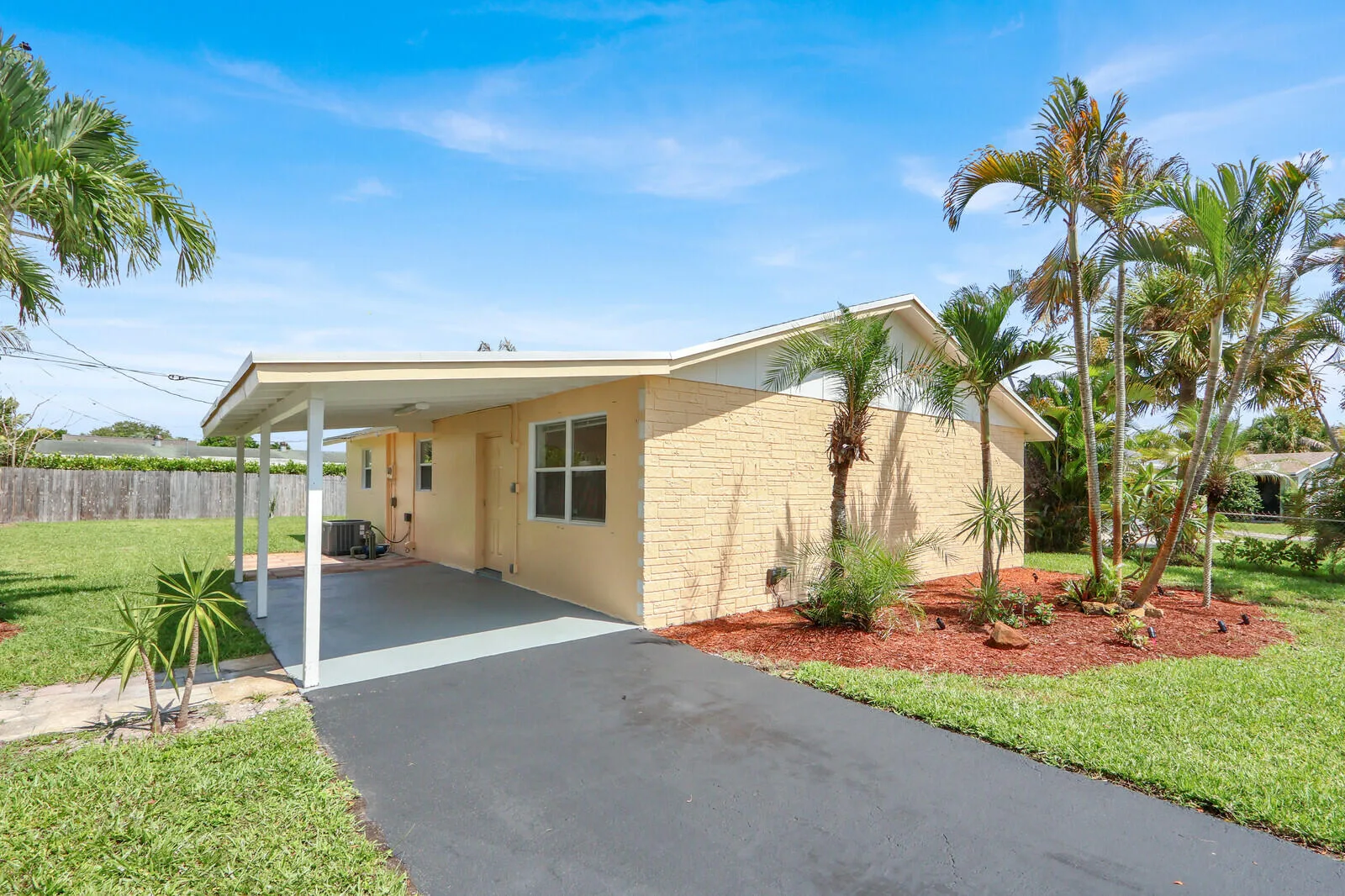 Palm Beach Gardens Estates
